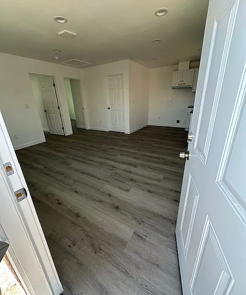 1649 N Avalon Blvd — Photo 4