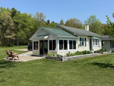 1926 Cooper Lndg, Quincy, MI, 49082
