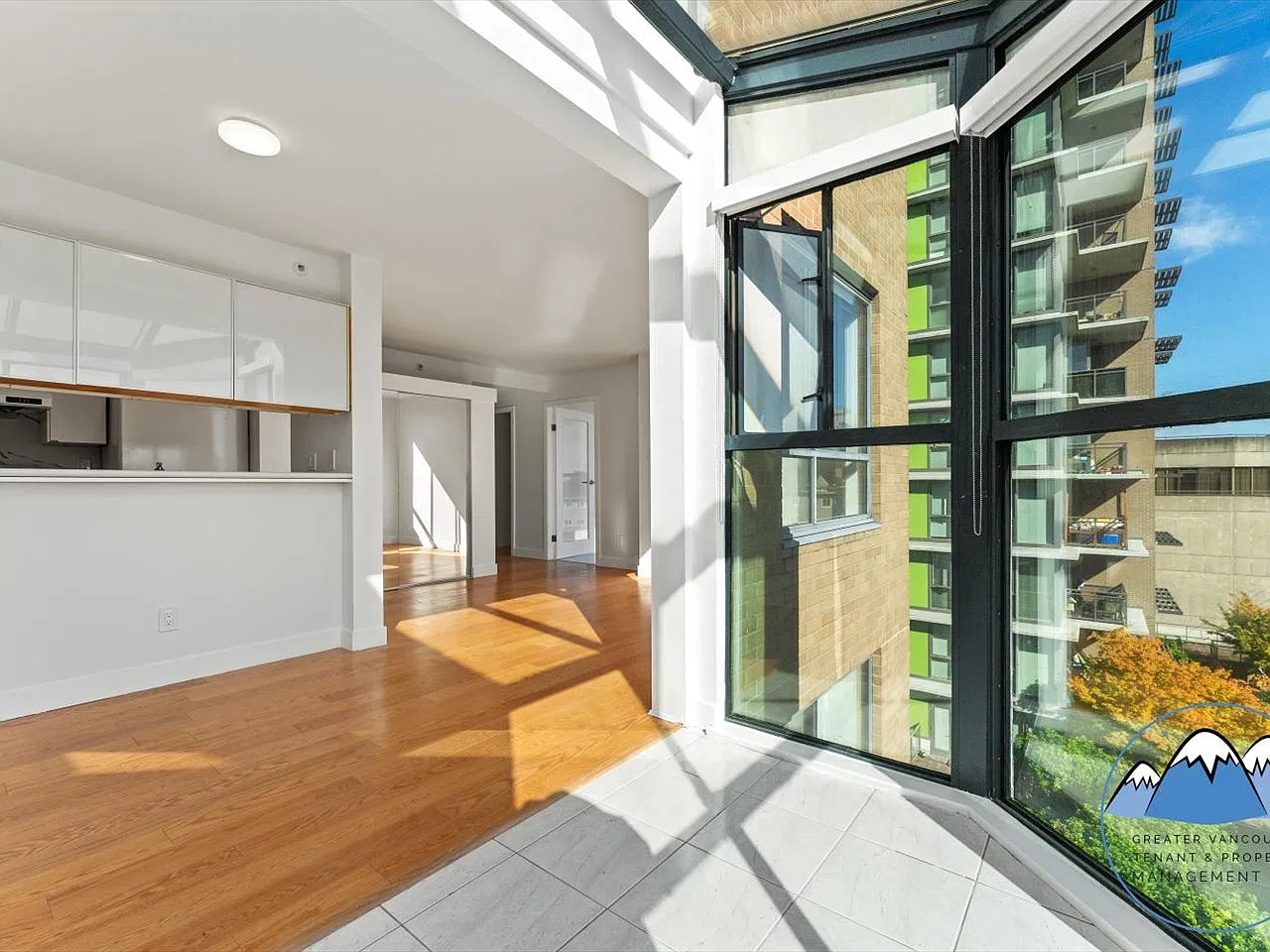 1268 West Broadway, Vancouver — Photo 4