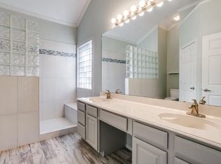 2138 Sword Dr, Garland, TX 75044