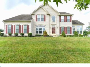 910 Rathlin Ln, Bear, DE 19701