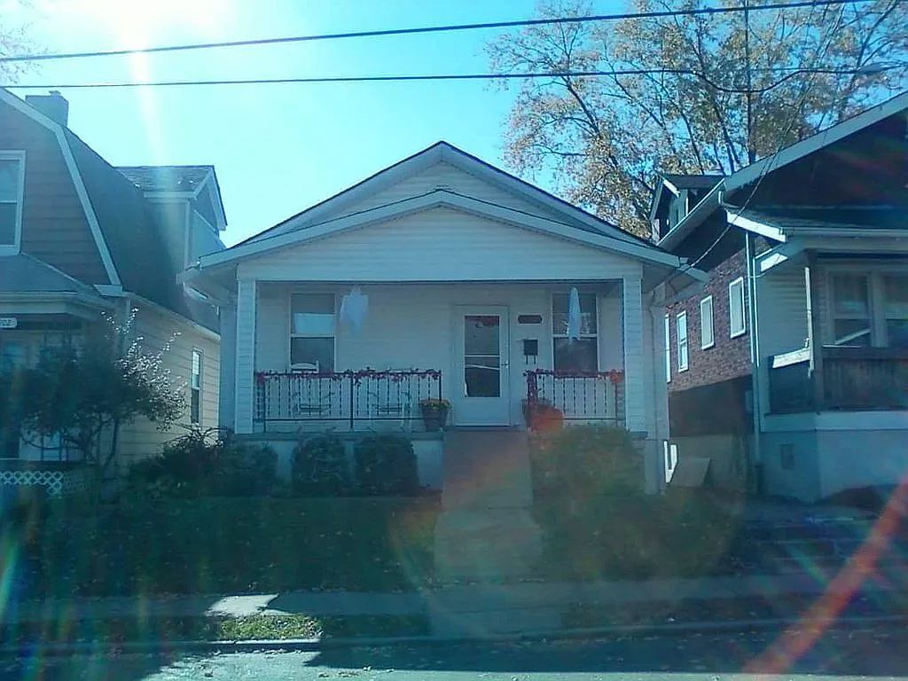 3904 Schiller Pl photo 1