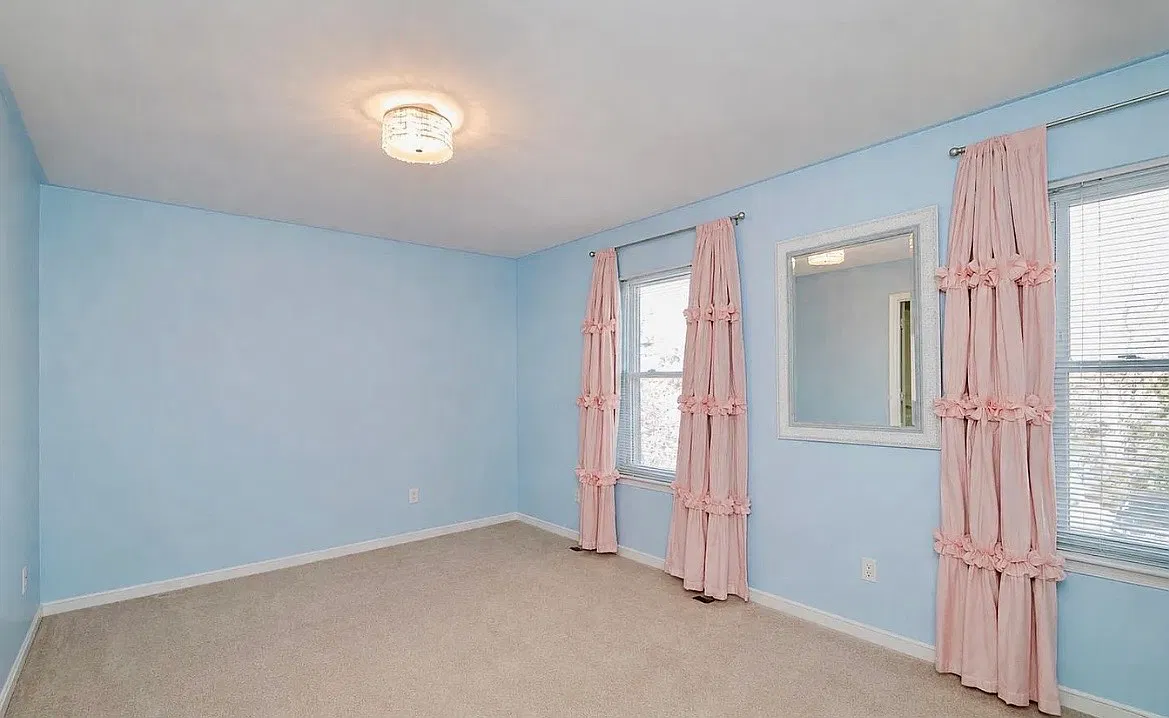 3 bed, 1660 sqft, $2,400 — Photo 4