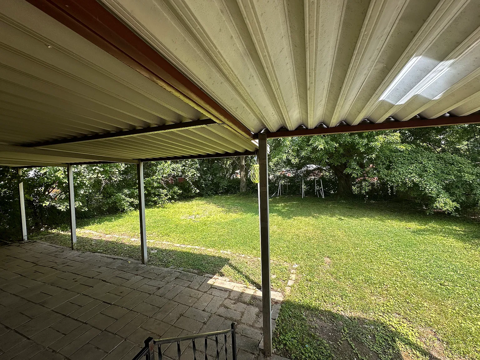 3 bed, 1025 sqft, $1,650 — Photo 2