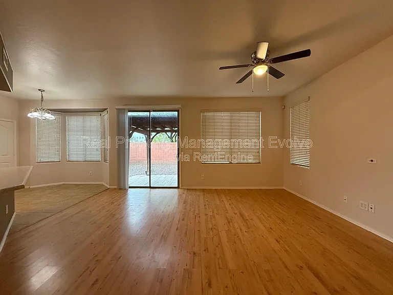 9854 E Escondido Ave — Photo 4