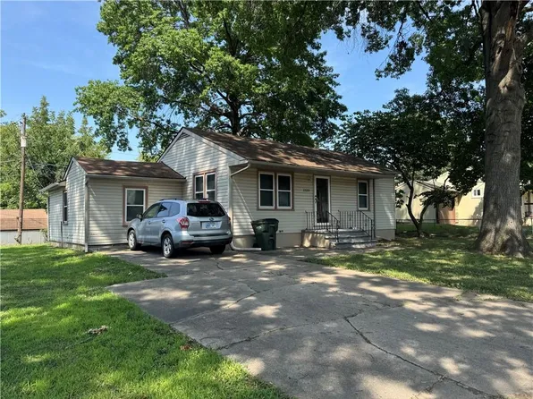 1510 Hope St, Leavenworth, KS 66048