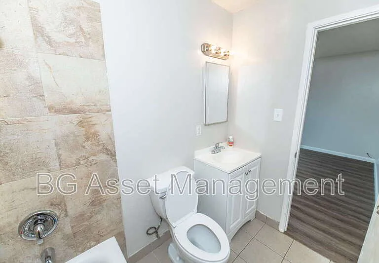 1333 Market Ave #3 — Photo 12