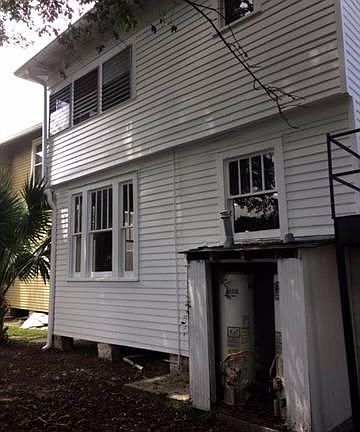 2nd image of 2423 Taylor St