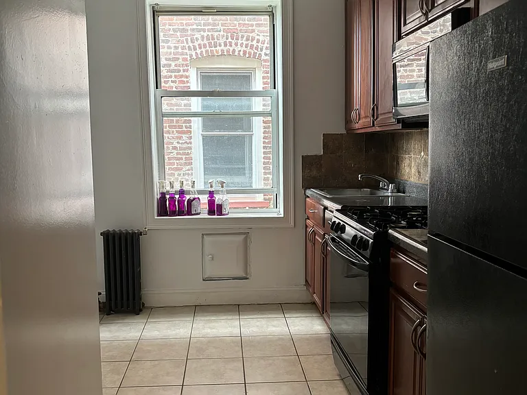 731 Avenue A #8 — Photo 5