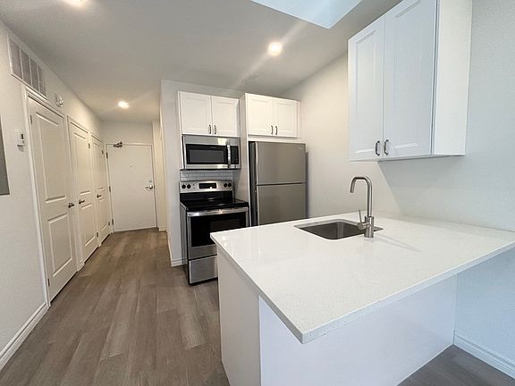 5th image of 16 W Avenue South Ave #104