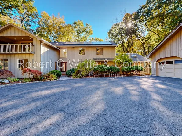 15 Treadwell Ct, Weston, CT 06883