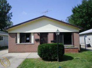 6722 Marvin St, Taylor, MI 48180
