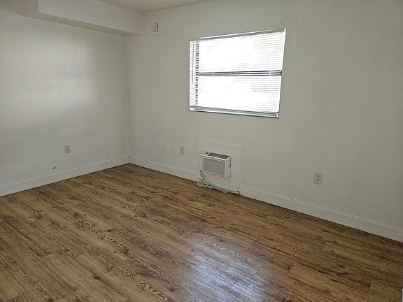 4th image of 2154 Bradford St Unit 1-203