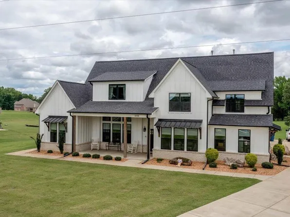3098 Fogg Rd S, Hernando, MS 38632