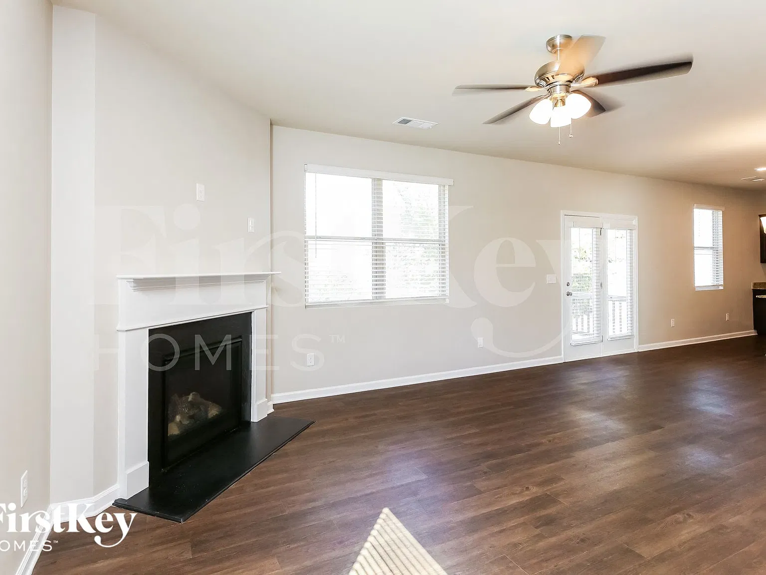4 bed, 2.5 bath, 2382 sqft, $2,770 — Photo 3