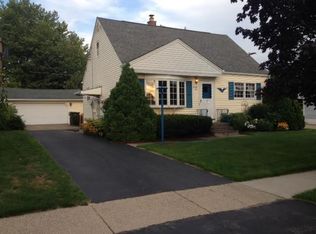71 Canisius Ct, Depew, NY 14043