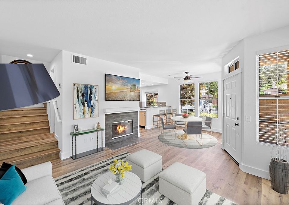 1st image of 48 Waxwing Ln