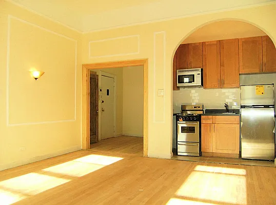 Rented by City Connections Realty | media 16