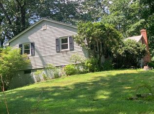 1187 W Lake Ave, Guilford, CT 06437