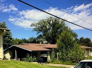 1804 SW 66th St, Topeka, KS 66619