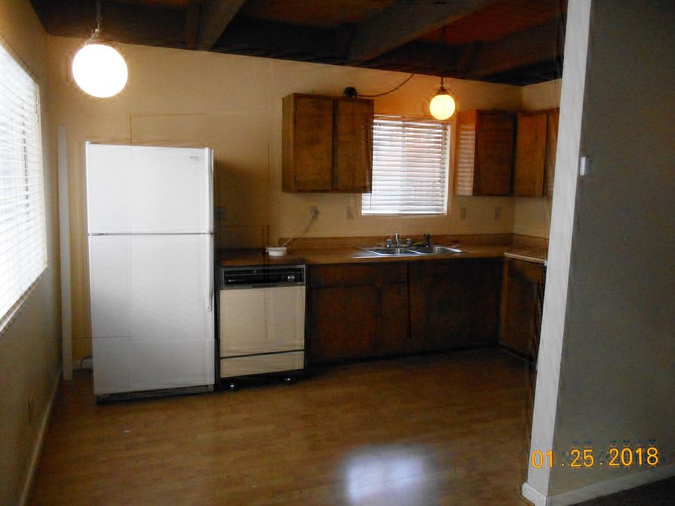1st image of 1089 Stockton Ave