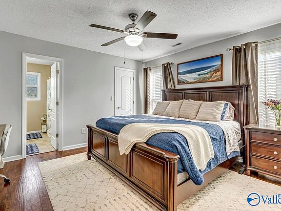 4th image of 219 Cedar Creek Cir