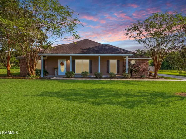 196 Christie Lea Dr, Opelousas, LA 70570