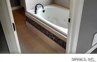 5th image of 525 Hurff Dr