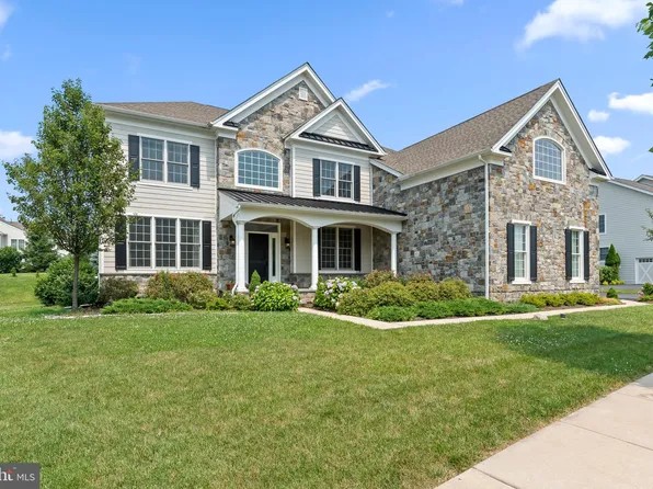 3905 Lewis Run Rd, Newtown Square, PA 19073