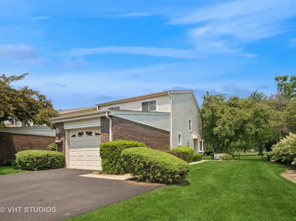 30 W Wimbolton Dr #30, Mount Prospect, IL 60056