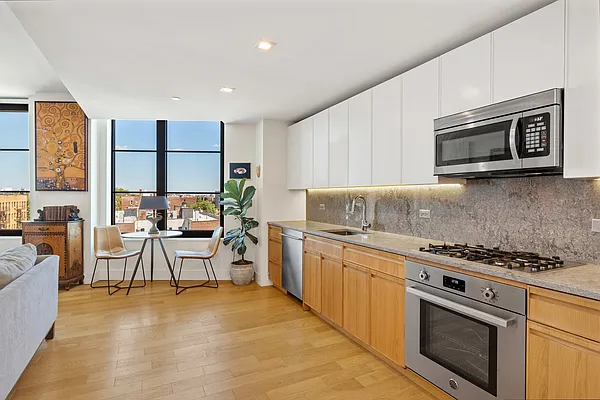 Sold by Corcoran | media 24