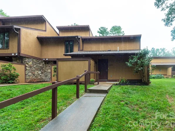 129 Colony Dr, Arden, NC 28704