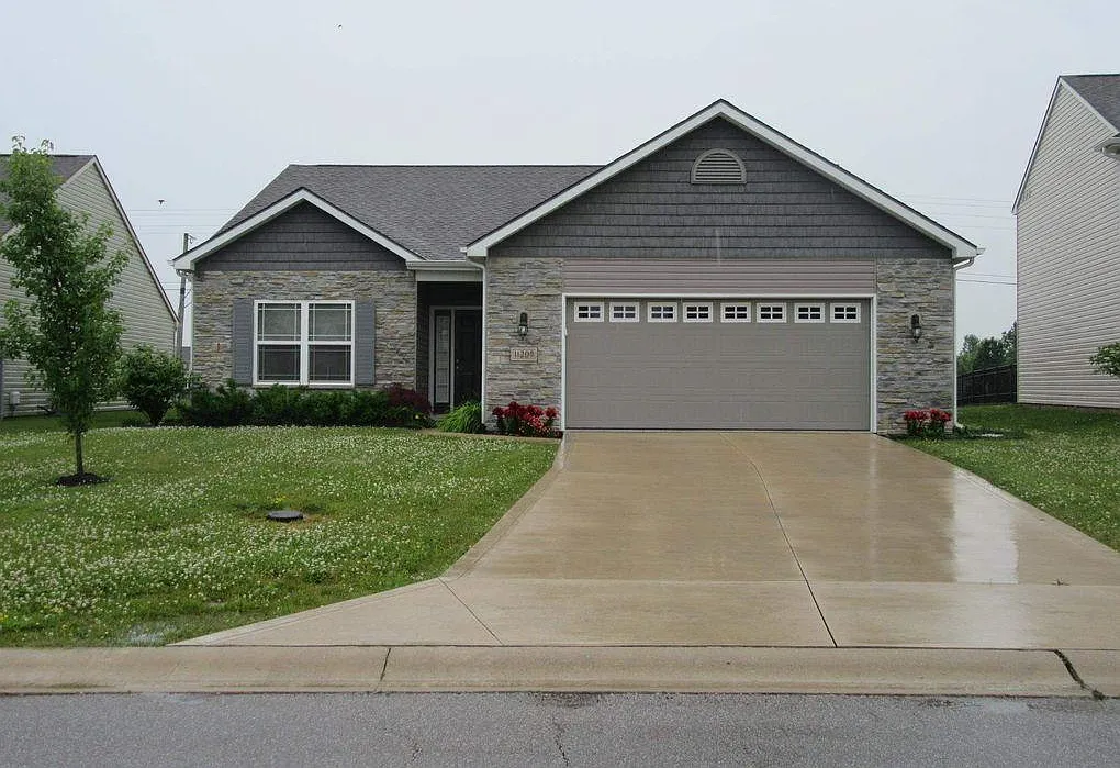 4 bed, 1593 sqft, $2,000 — Photo 1