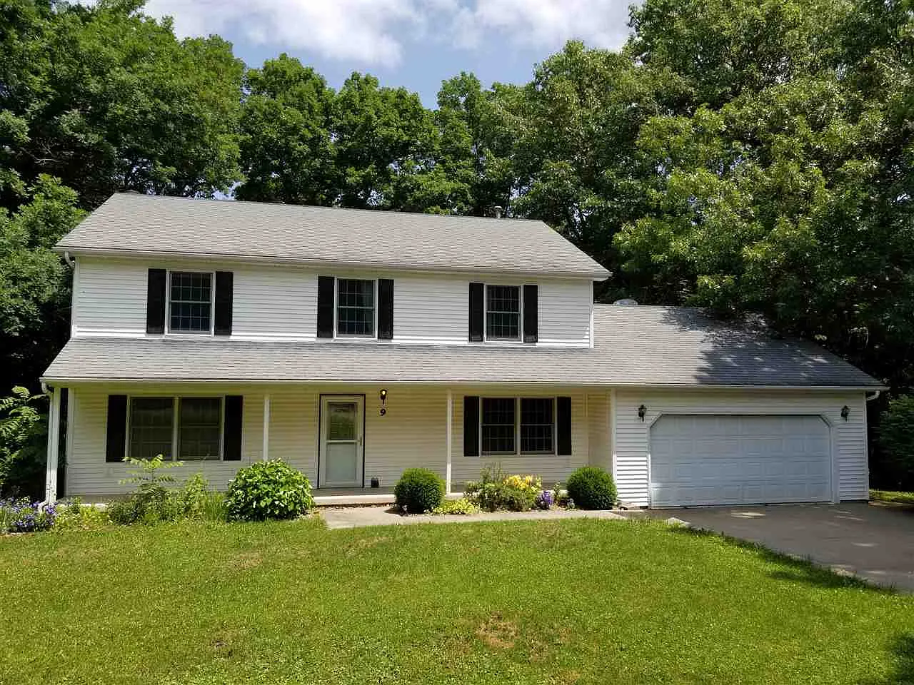 9 London Ct photo 1