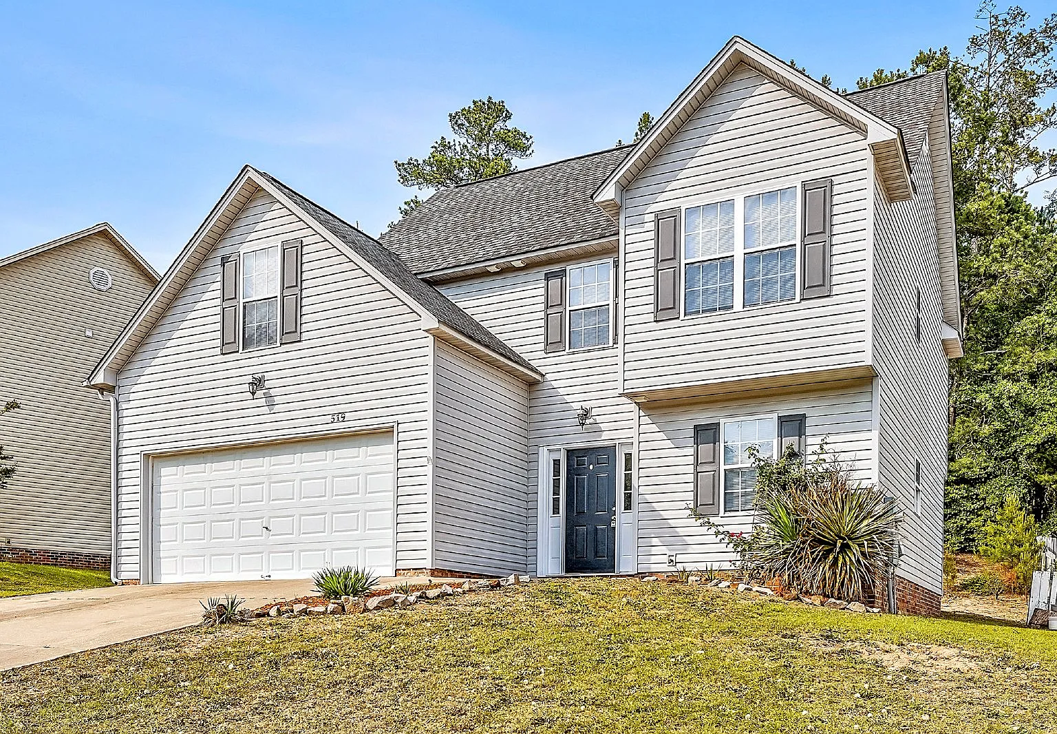 3 bed, 2.5 bath, 1600 sqft, $1,825 — Photo 3
