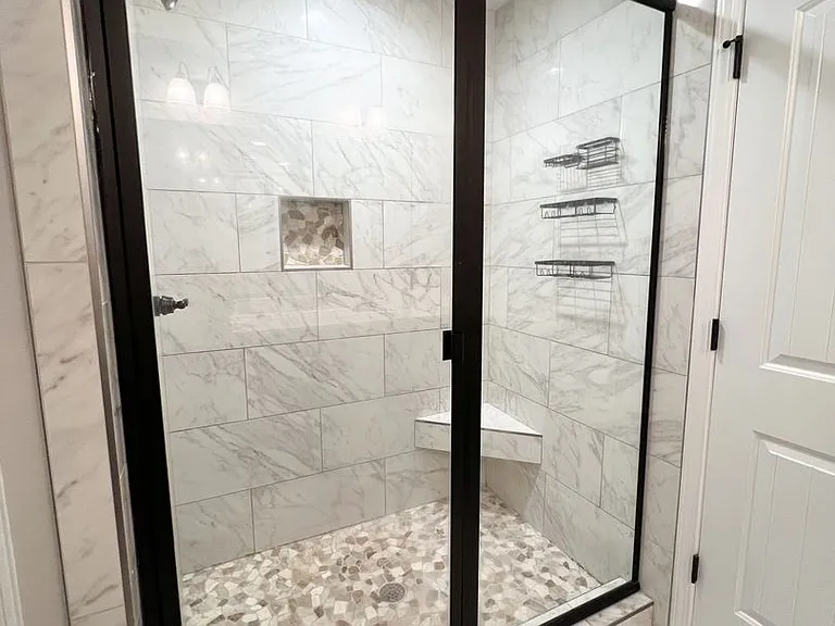 358 Chalet Cir — Photo 23
