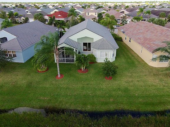 3rd image of 166 NW Swann Mill Cir