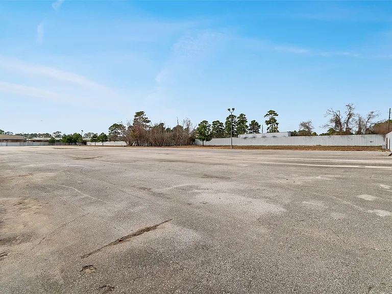 18919 Aldine Westfield Rd — Photo 12