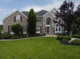 10 Briarwood Way, North Haledon, NJ 07508