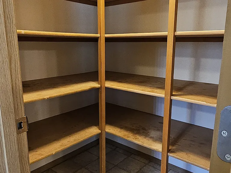 Kitchen pantry