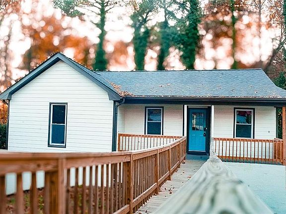 3rd image of 6875 Graves Mill Ct