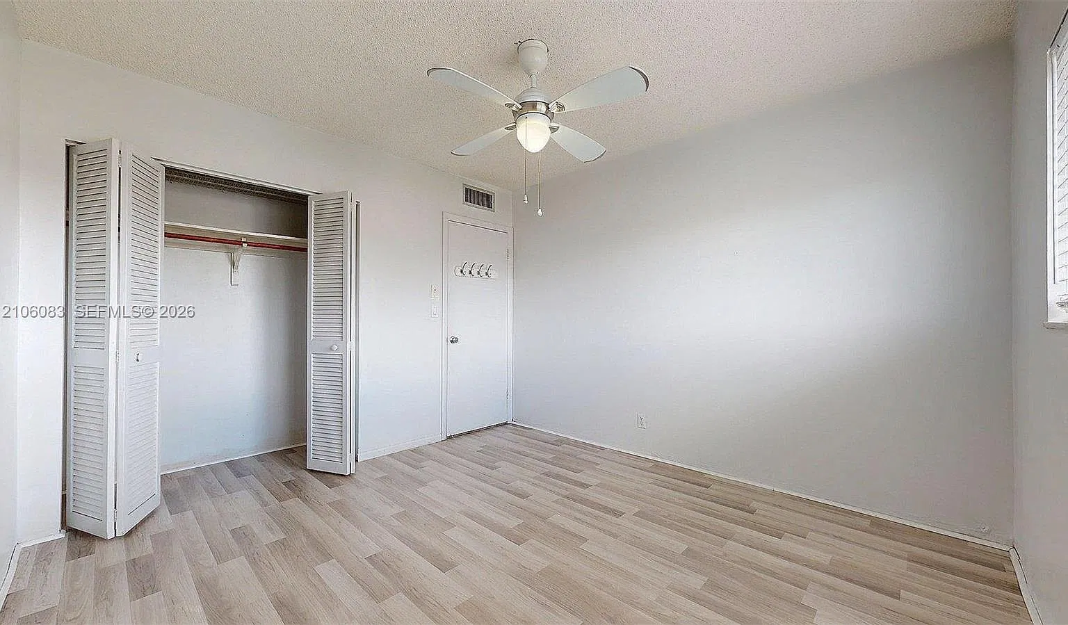 Beverly Hills Condo Numbe — Photo 3