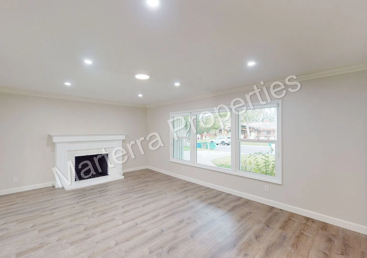 Beautiful 4 Bed/1.5 Bath Home in North Tustin! — Photo 4