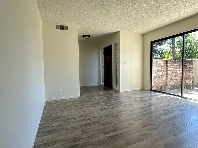 1835 Westminster Ct #1 — Photo 6
