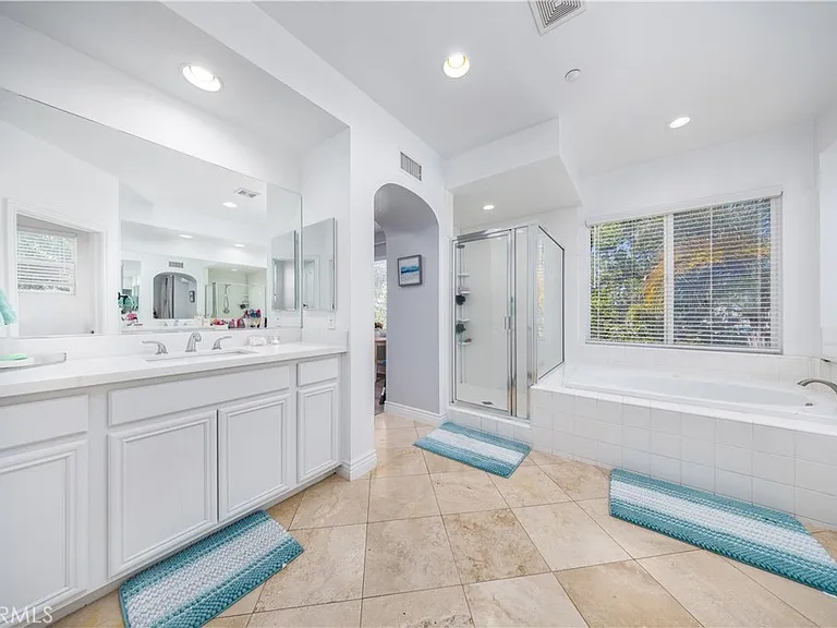 5457 Martingale Way — Photo 22