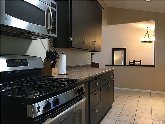 5th image of 20236 Clark St