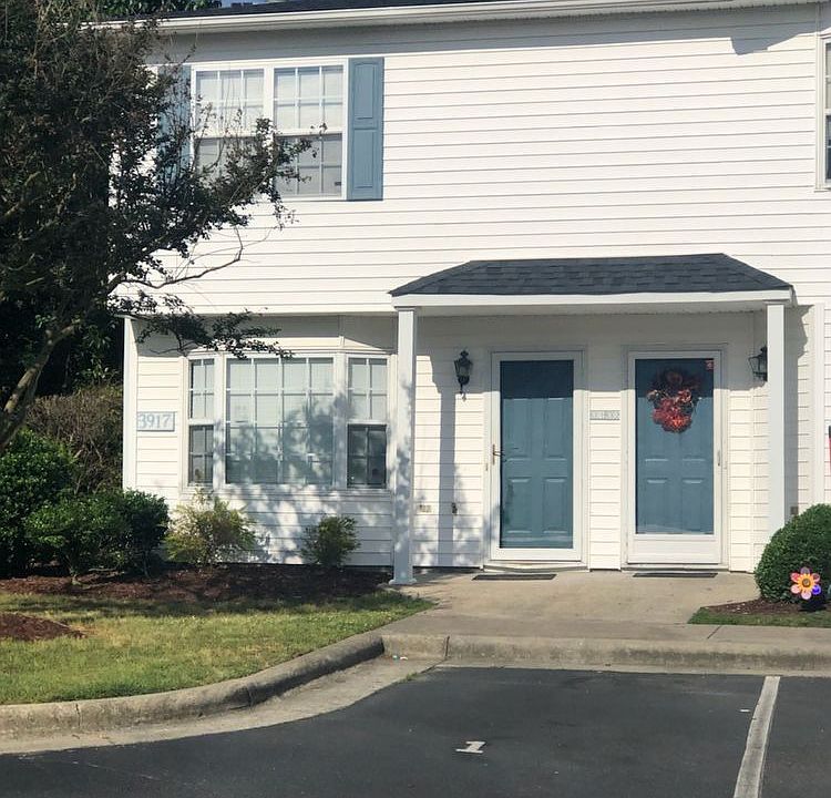1st image of 3917 Sterling Pointe Dr Unit 1