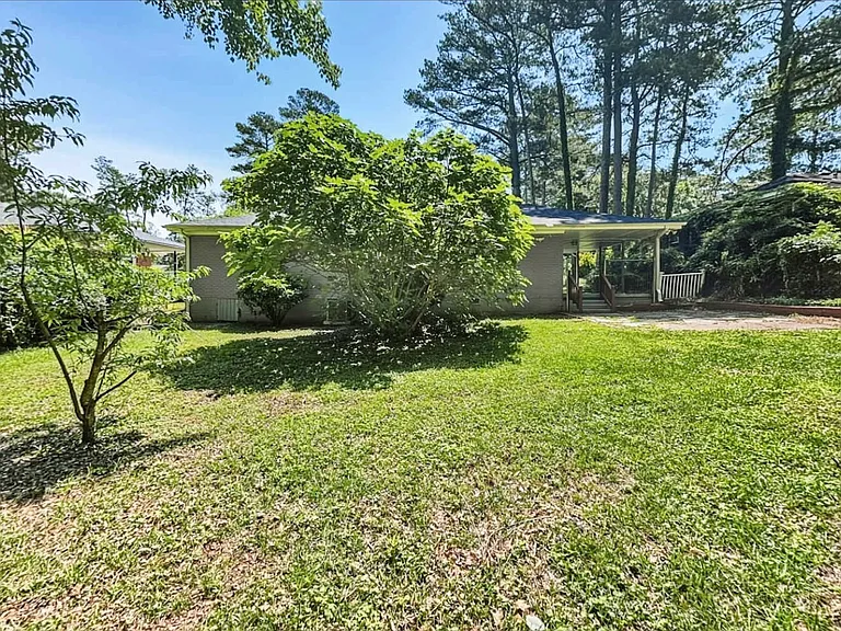 1096 Longshore Dr — Photo 9