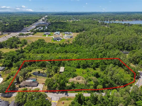 212 Crystal Lake Rd, Lutz, FL 33548