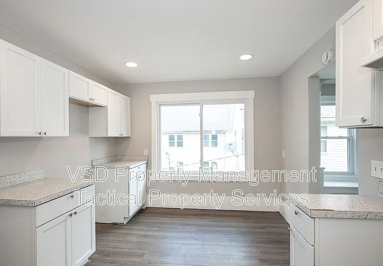 3694 E 147th St #UP — Photo 12